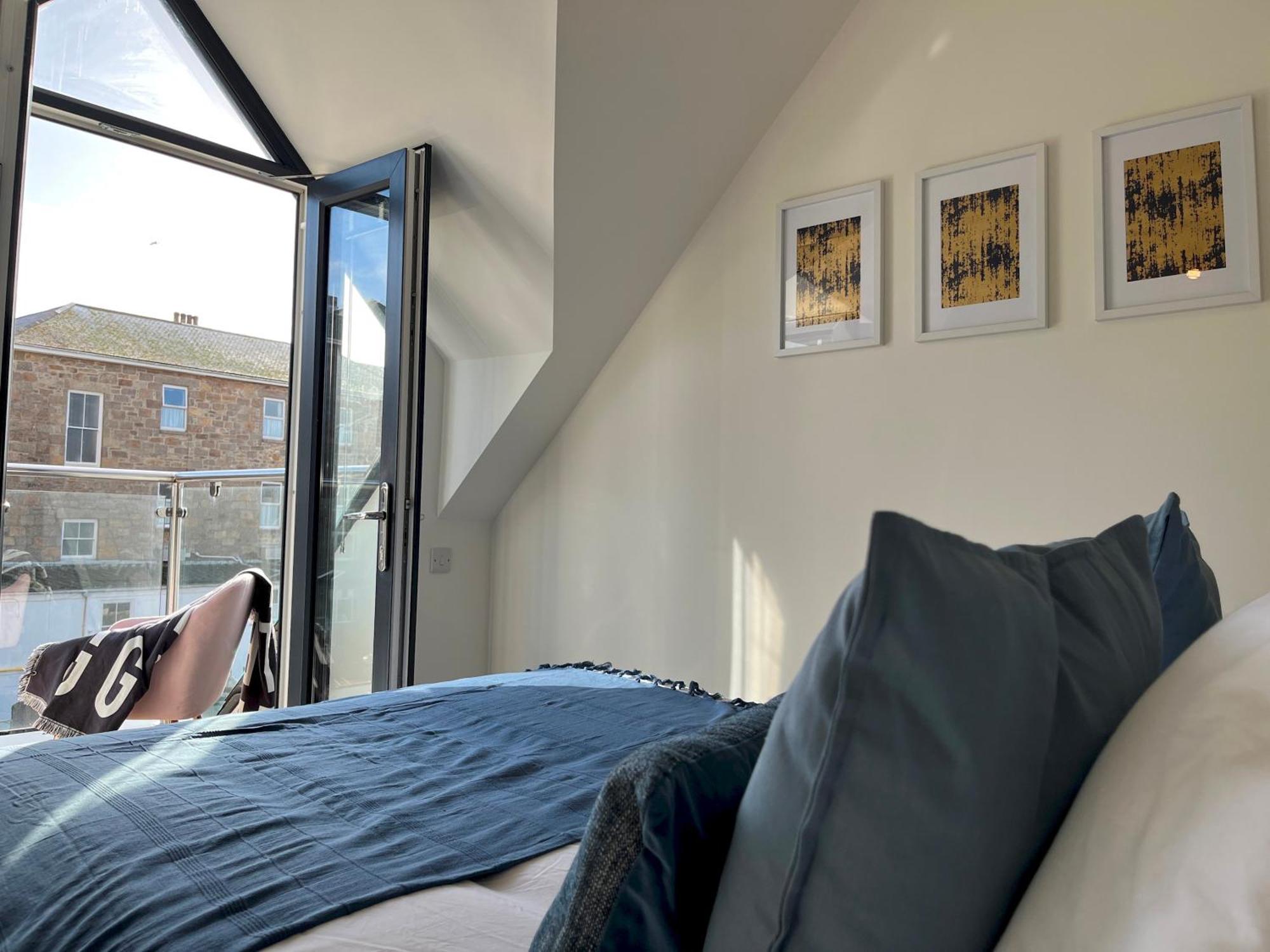 Exceptional 3 Bedroom Home In Penzance~New~Seaside Экстерьер фото