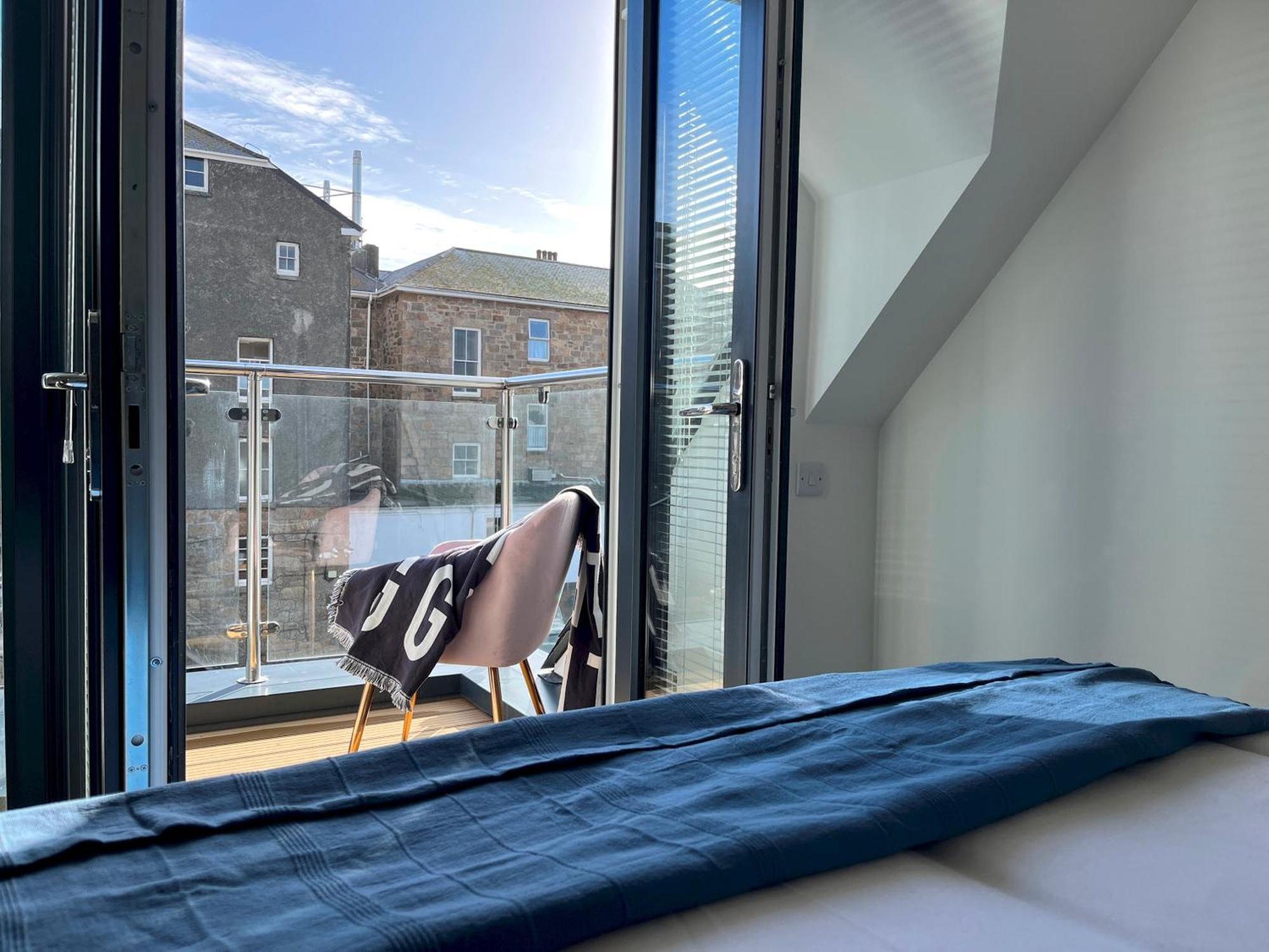 Exceptional 3 Bedroom Home In Penzance~New~Seaside Экстерьер фото